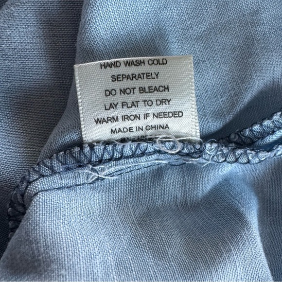 Skies Are Blue Light Blue Chambray 100% Tencel V-Neck Tank Top S - Picture 11 of 11